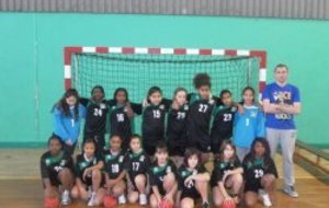 La réserve monte, les -12 féminines championnes !